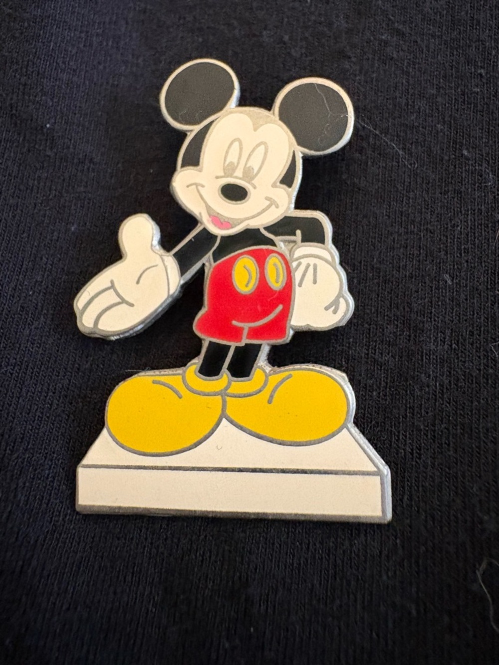 Disney Trading Pin - Mickey Mouse on box